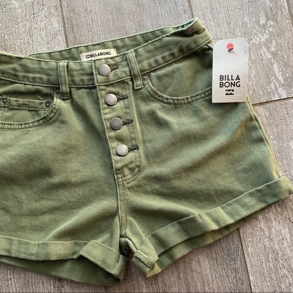🔥🔥BILLABONG - BUTTON UP HIGH WAISTED SHORT🔥🔥 - Picture 1 of 8